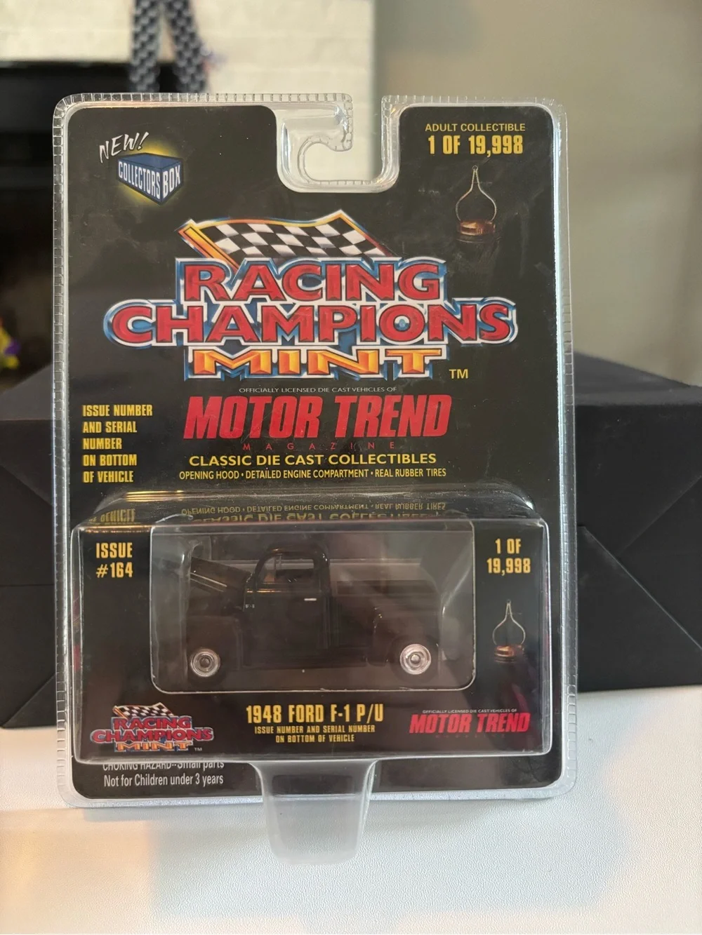 Racing Champions Mint Motor Trend 1948 Ford F-1 Pick Up Truck Black 1/19998 NIB